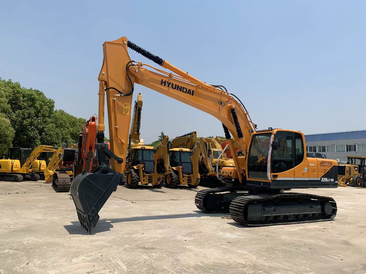 Hyundai 22 ton Excavator 220LC-9S Good Condition Construction Machine - Excavadora de cadenas: foto 1 Hyundai 22 ton Excavator 220LC-9S Good Condition Construction Machine - Excavadora de cadenas: foto 1