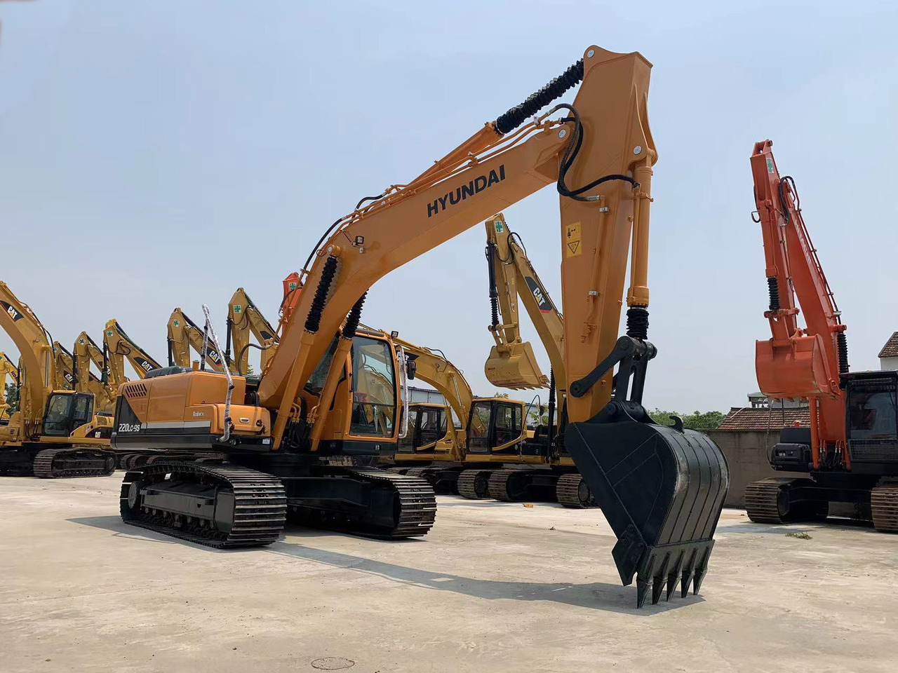 Hyundai 22 ton Excavator 220LC-9S Good Condition Construction Machine - Excavadora de cadenas: foto 2 Hyundai 22 ton Excavator 220LC-9S Good Condition Construction Machine - Excavadora de cadenas: foto 2