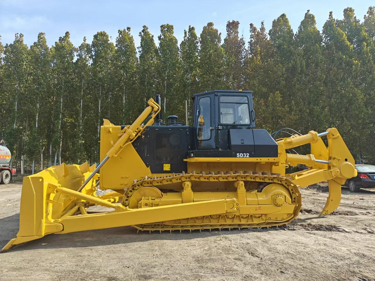 SHANTUI SHANTUI Bulldozer SD32 Technical Specs: WEICHAI Engine, 257 kW (345 HP) Engine, 10.0 m³ Blade Capacity, 40,200 kg Operating Weight & Dimensions - Bulldozer: foto 2 SHANTUI SHANTUI Bulldozer SD32 Technical Specs: WEICHAI Engine, 257 kW (345 HP) Engine, 10.0 m³ Blade Capacity, 40,200 kg Operating Weight & Dimensions - Bulldozer: foto 2