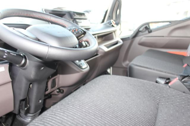 Camión chasis FUSO eCanter 4C15E: foto 8