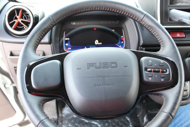 Camión chasis FUSO eCanter 4C15E: foto 6