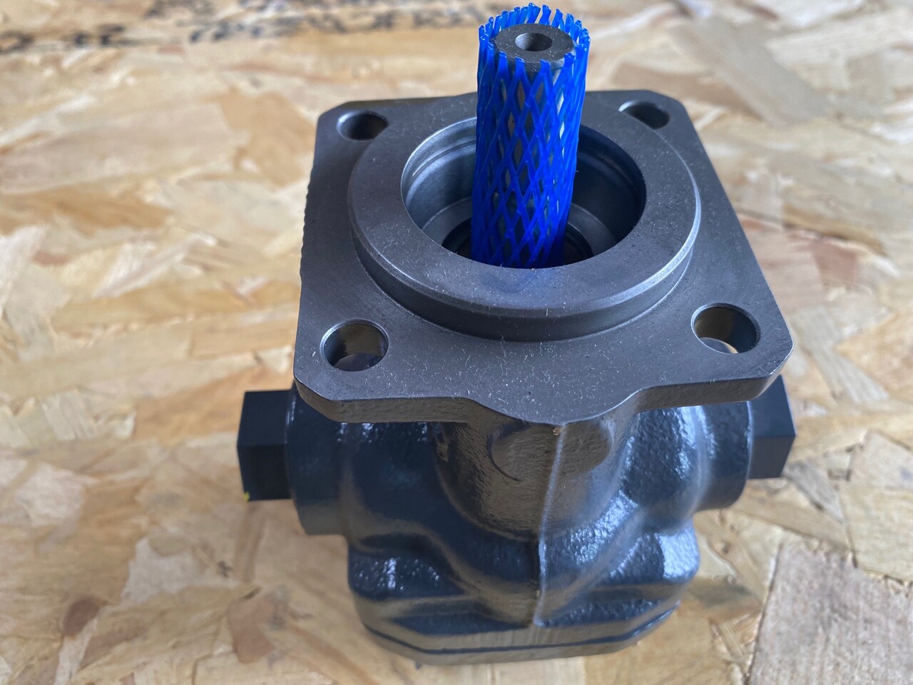 O&K Terex RH120 RH340 Lube oil pump 6000121 1461638 534-2058 - Piezas de recambio para Camión: foto 2 O&K Terex RH120 RH340 Lube oil pump 6000121 1461638 534-2058 - Piezas de recambio para Camión: foto 2