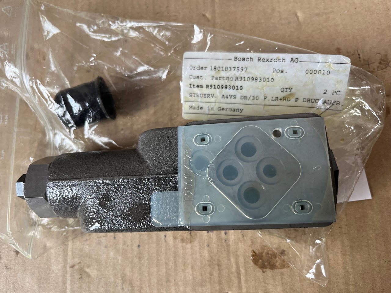 REXROTH Steuerventil A4VS DR/30 R910983010 - Piezas de recambio para Maquinaria de construcción: foto 1 REXROTH Steuerventil A4VS DR/30 R910983010 - Piezas de recambio para Maquinaria de construcción: foto 1