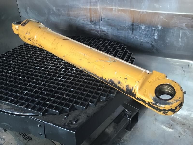 Liebherr A944C Li / A934 Li / R914 / R924 / R934B / R954B / R974B / R974 / R944B - Cilindro hidráulico: foto 1 Liebherr A944C Li / A934 Li / R914 / R924 / R934B / R954B / R974B / R974 / R944B - Cilindro hidráulico: foto 1