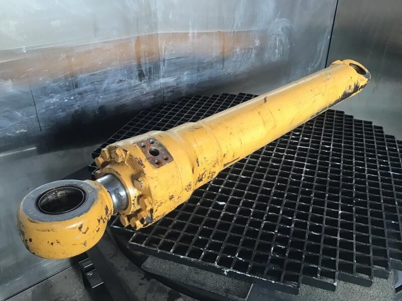 Liebherr A944C Li / A934 Li / R914 / R924 / R934B / R954B / R974B / R974 / R944B - Cilindro hidráulico: foto 2 Liebherr A944C Li / A934 Li / R914 / R924 / R934B / R954B / R974B / R974 / R944B - Cilindro hidráulico: foto 2
