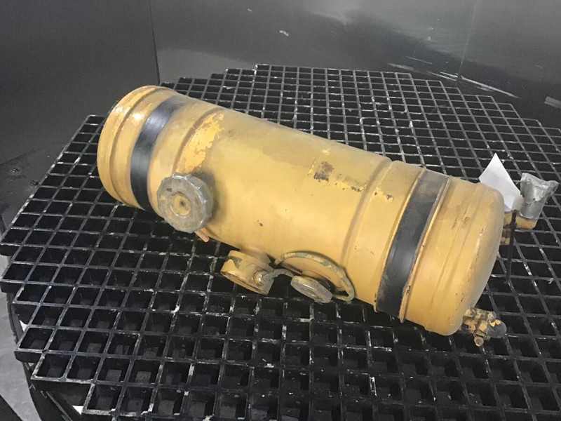 Liebherr Equalizing Reservoir - Sistema de admisión de aire: foto 2 Liebherr Equalizing Reservoir - Sistema de admisión de aire: foto 2