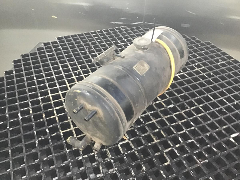 Liebherr Equalizing Reservoir - Sistema de admisión de aire: foto 3 Liebherr Equalizing Reservoir - Sistema de admisión de aire: foto 3