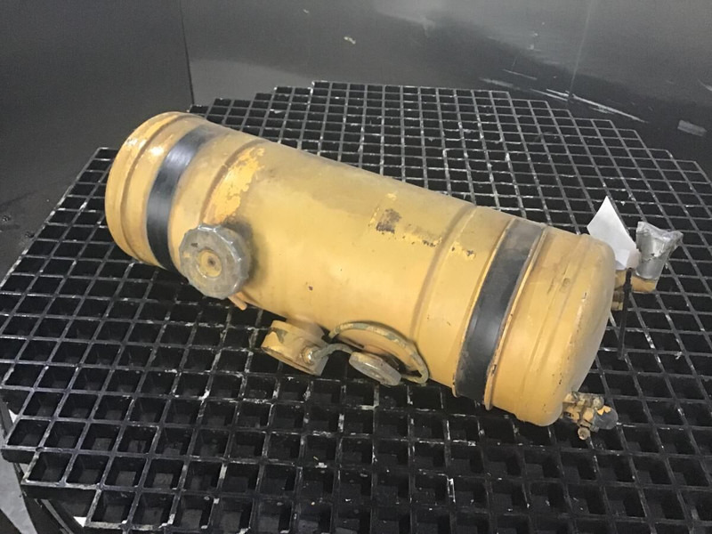 Liebherr Equalizing Reservoir - Sistema de admisión de aire: foto 3 Liebherr Equalizing Reservoir - Sistema de admisión de aire: foto 3