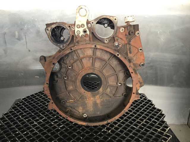 Liebherr Flywheel Housing - Volante de inercia: foto 2 Liebherr Flywheel Housing - Volante de inercia: foto 2