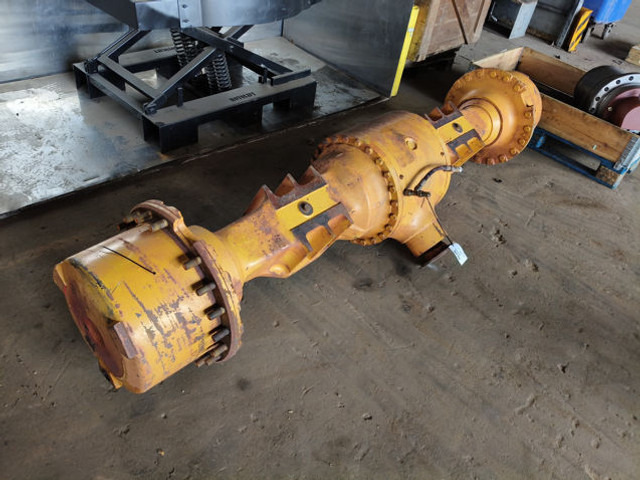 Liebherr Front Axle - Eje delantero: foto 1 Liebherr Front Axle - Eje delantero: foto 1