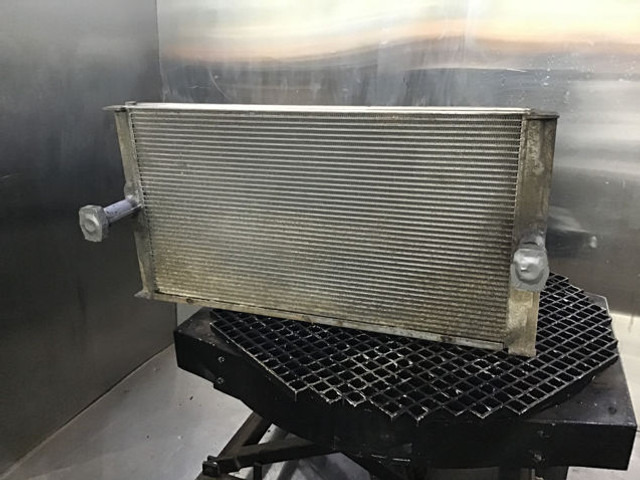Liebherr Oilcooler - Enfriador de aceite: foto 2 Liebherr Oilcooler - Enfriador de aceite: foto 2