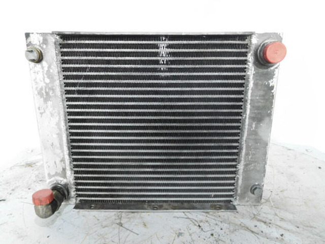 Liebherr Oilcooler - Enfriador de aceite: foto 2 Liebherr Oilcooler - Enfriador de aceite: foto 2