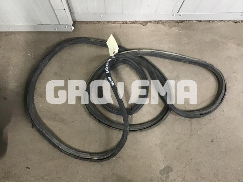 Liebherr R900 Li / R914HDSL / R914B / R912HDSL / R912 Li / R904 / R902 Li / R922 / A904 Li / A904 INDUSTRIAL / A902 Li / A900C Li / A900B - Cabina e interior: foto 3 Liebherr R900 Li / R914HDSL / R914B / R912HDSL / R912 Li / R904 / R902 Li / R922 / A904 Li / A904 INDUSTRIAL / A902 Li / A900C Li / A900B - Cabina e interior: foto 3