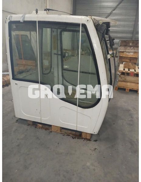 Liebherr R914B / R904 / A904 Li / A924B Li / A924 li / A914 Li / A934 Li / A934B Li / A944B Li / A914B Li / R914 / R924 / R924 B / R934 - Cabina e interior: foto 1 Liebherr R914B / R904 / A904 Li / A924B Li / A924 li / A914 Li / A934 Li / A934B Li / A944B Li / A914B Li / R914 / R924 / R924 B / R934 - Cabina e interior: foto 1