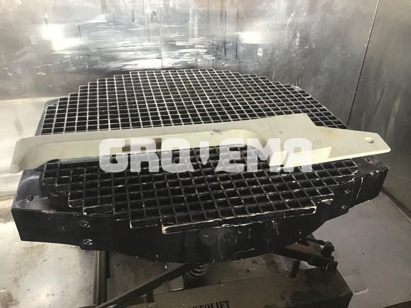 Liebherr R914STD / R914HDSL / R914B / R914 EW / R904 / R924 B / R934 / R934B / R954B / R964B / R974B / R974 - Tubo de admisión de aire: foto 2 Liebherr R914STD / R914HDSL / R914B / R914 EW / R904 / R924 B / R934 / R934B / R954B / R964B / R974B / R974 - Tubo de admisión de aire: foto 2