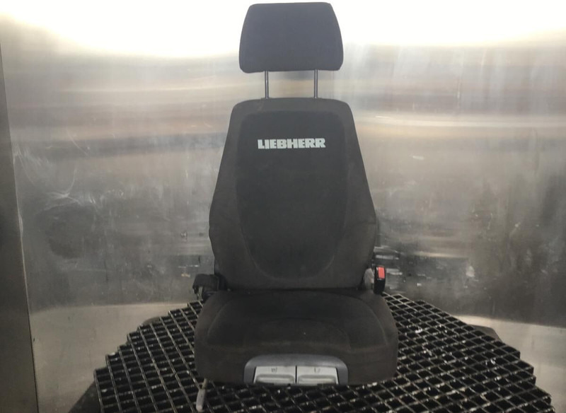 Liebherr R946 LC / R946 NLC - Asiento: foto 3 Liebherr R946 LC / R946 NLC - Asiento: foto 3