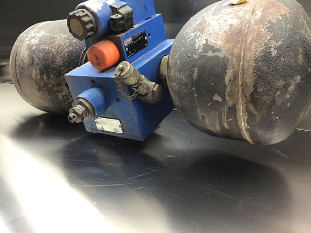 Amortiguadores Liebherr Shock Absorber: foto 10 Amortiguadores Liebherr Shock Absorber: foto 10