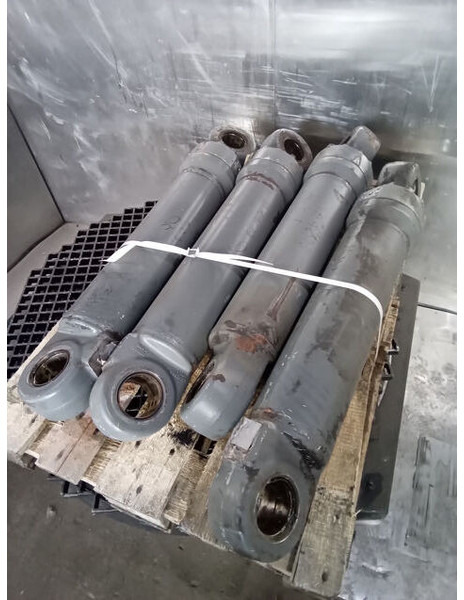 Liebherr outrigger cylinders - Cilindro hidráulico: foto 1 Liebherr outrigger cylinders - Cilindro hidráulico: foto 1