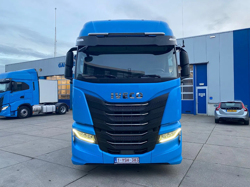 Iveco S-WAY 460 / Intarder / 2x Tank / Euro 6 - Cabeza tractora: foto 2 Iveco S-WAY 460 / Intarder / 2x Tank / Euro 6 - Cabeza tractora: foto 2