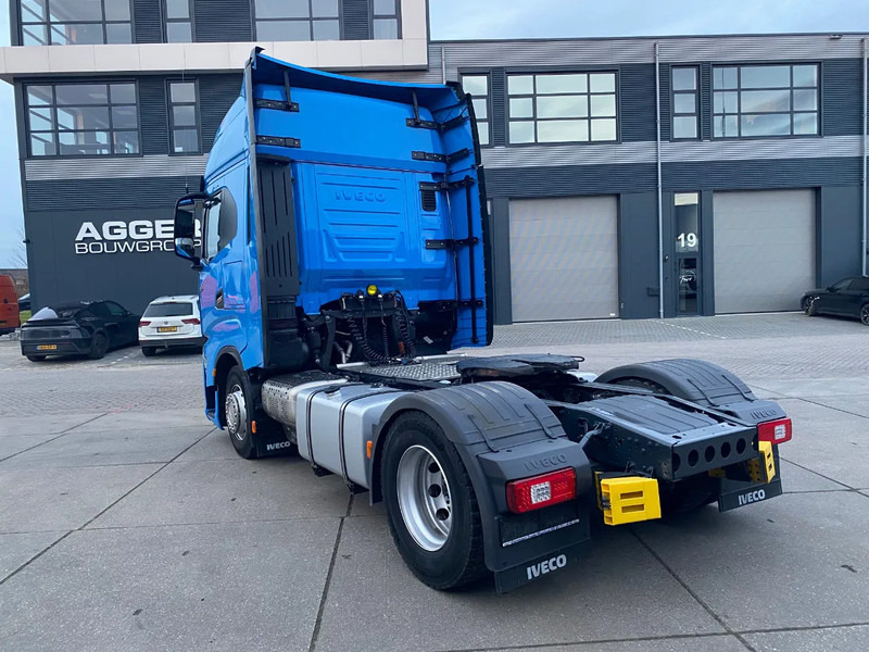 Iveco S-WAY 460 / Intarder / 2x Tank / Euro 6 - Cabeza tractora: foto 4 Iveco S-WAY 460 / Intarder / 2x Tank / Euro 6 - Cabeza tractora: foto 4