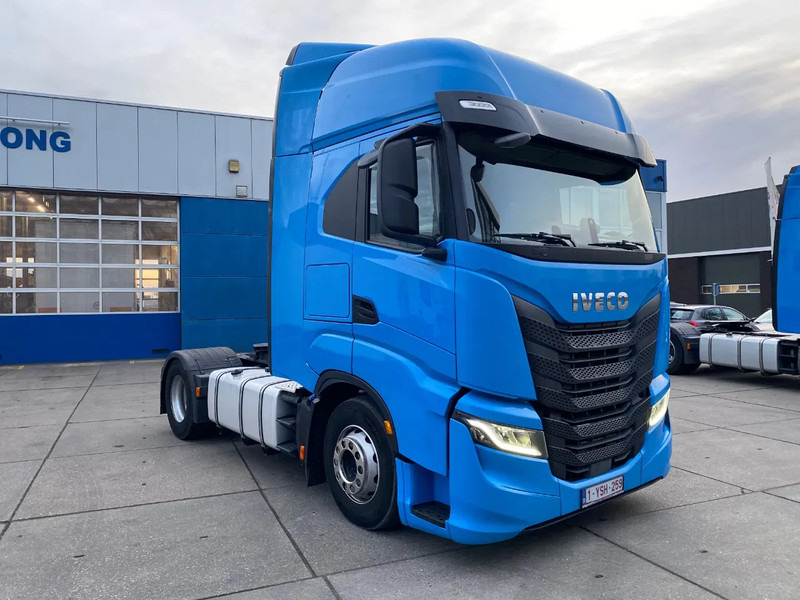 Iveco S-WAY 460 / Intarder / 2x Tank / Euro 6 - Cabeza tractora: foto 3 Iveco S-WAY 460 / Intarder / 2x Tank / Euro 6 - Cabeza tractora: foto 3