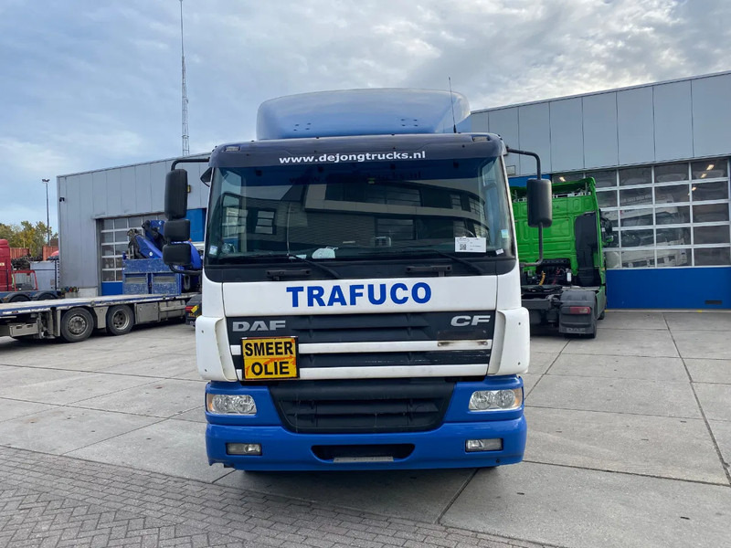 DAF CF 75.310 / Manual / Euro 3 - Camión chasis: foto 2 DAF CF 75.310 / Manual / Euro 3 - Camión chasis: foto 2