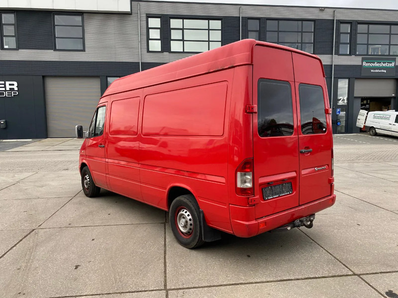 Mercedes-Benz Sprinter 311 CDI-D - Furgón: foto 4 Mercedes-Benz Sprinter 311 CDI-D - Furgón: foto 4