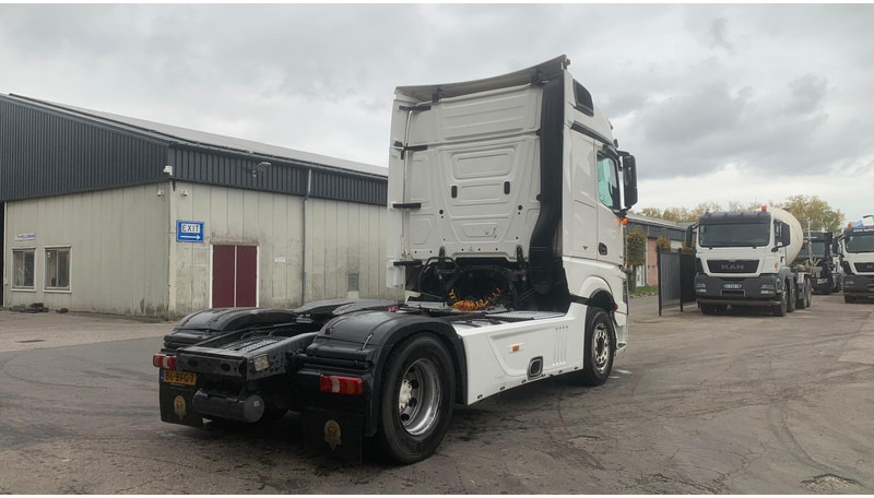 Mercedes-Benz Actros 1942 Dakspoiler + Koelkast - Cabeza tractora: foto 4 Mercedes-Benz Actros 1942 Dakspoiler + Koelkast - Cabeza tractora: foto 4