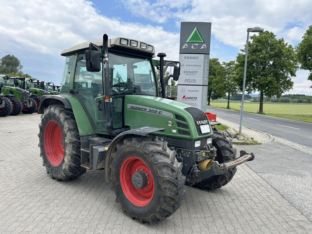 Fendt Farmer 309 CA - Tractor: foto 1 Fendt Farmer 309 CA - Tractor: foto 1