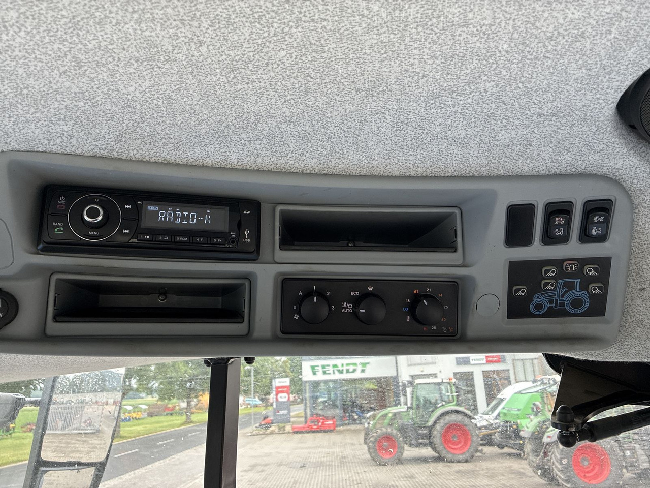 New Holland T7.190 Standard - Tractor: foto 4 New Holland T7.190 Standard - Tractor: foto 4