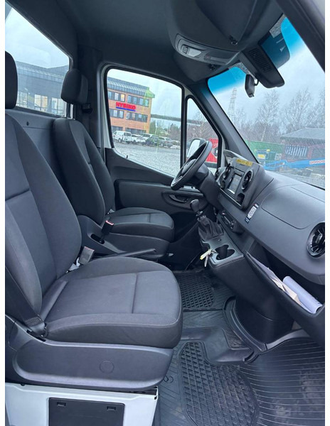 Camión con plataforma elevadora Mercedes-Benz Dino 230VTH: foto 9 Camión con plataforma elevadora Mercedes-Benz Dino 230VTH: foto 9