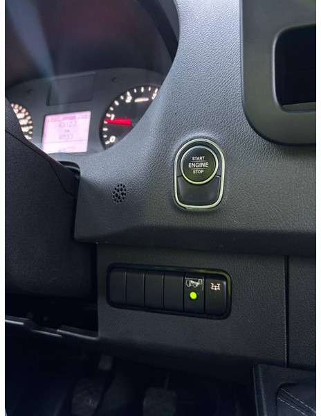 Camión con plataforma elevadora Mercedes-Benz Dino 230VTH: foto 11 Camión con plataforma elevadora Mercedes-Benz Dino 230VTH: foto 11