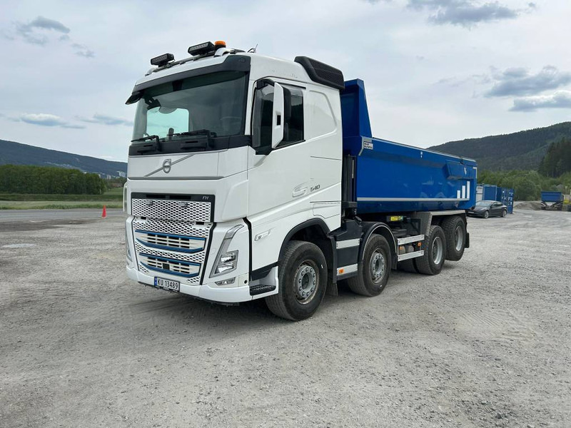 Volvo FH 540 - Camión volquete: foto 2 Volvo FH 540 - Camión volquete: foto 2