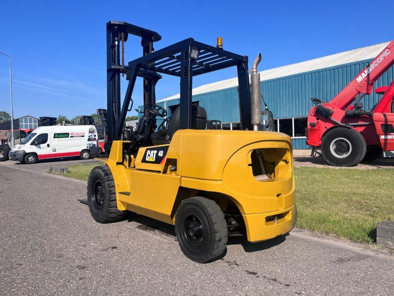 Caterpillar DP40K2 - Carretilla elevadora diésel: foto 5 Caterpillar DP40K2 - Carretilla elevadora diésel: foto 5