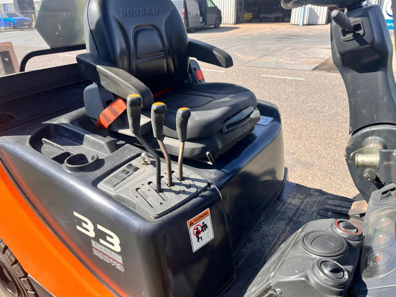 Carretilla elevadora diésel Doosan D33S- 7: foto 14 Carretilla elevadora diésel Doosan D33S- 7: foto 14