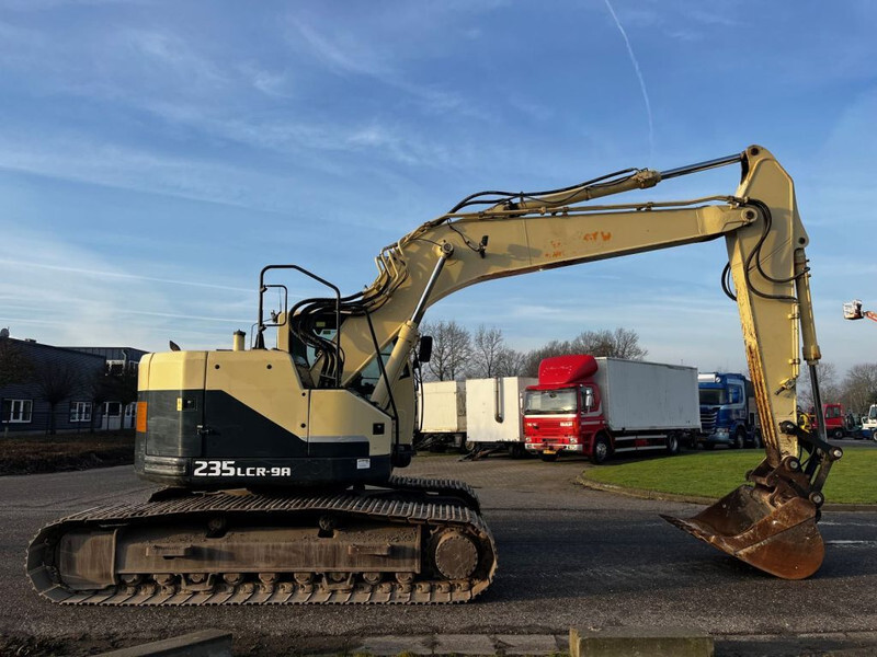 Hyundai Robex 235LCR-9A - Excavadora de cadenas: foto 2 Hyundai Robex 235LCR-9A - Excavadora de cadenas: foto 2