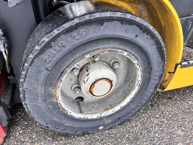 Carretilla elevadora de gas Yale GLP25VXE2170: foto 8