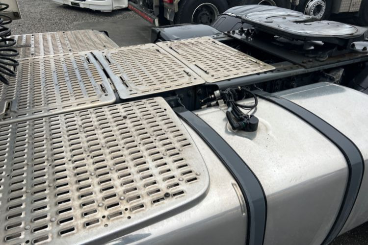 Cabeza tractora DAF XF460 SUPERSPACE: foto 9