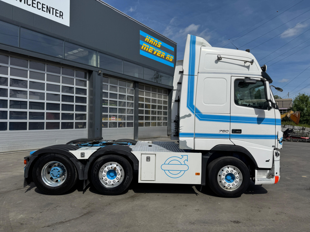VOLVO FH16-750 6x2 - Cabeza tractora: foto 4 VOLVO FH16-750 6x2 - Cabeza tractora: foto 4