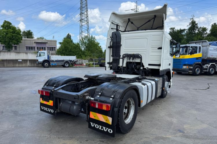 Volvo FM-390 4x2 - Cabeza tractora: foto 5 Volvo FM-390 4x2 - Cabeza tractora: foto 5
