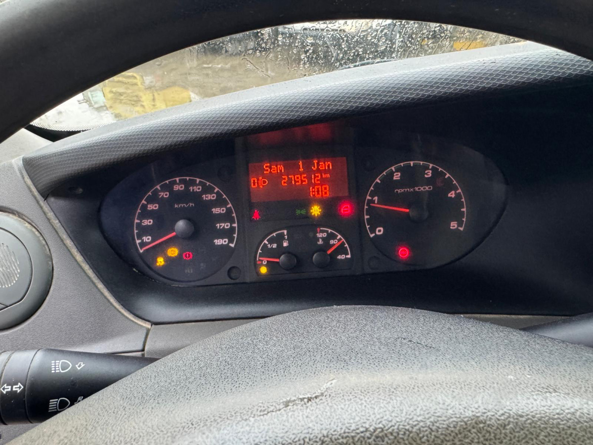 Caja abierta furgoneta, Furgoneta combi IVECO Daily 35C15 4x2: foto 12