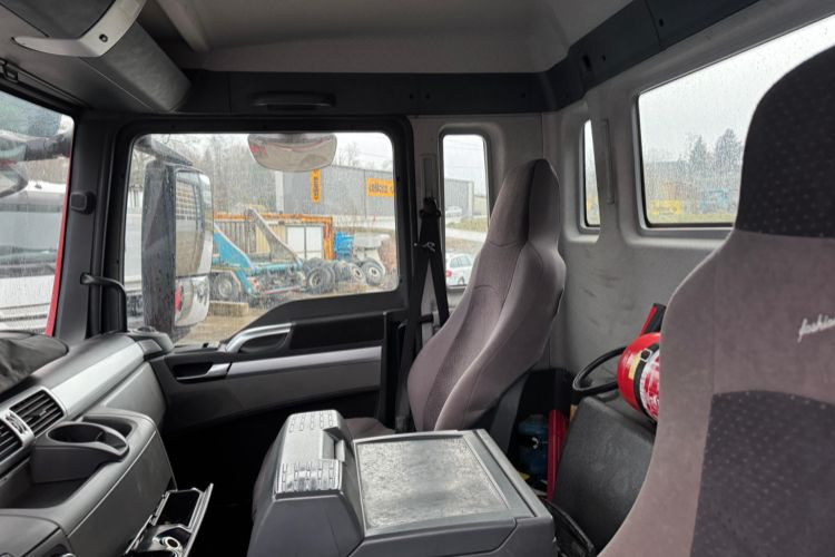 Leasing de  MAN TGS 28.440 6x4/4 Hiab 288-5 MAN TGS 28.440 6x4/4 Hiab 288-5: foto 19