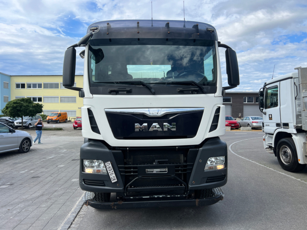 MAN TGS 35.480 10x4 10m3 Förderband 17M Liebherr - Camión hormigonera: foto 2 MAN TGS 35.480 10x4 10m3 Förderband 17M Liebherr - Camión hormigonera: foto 2