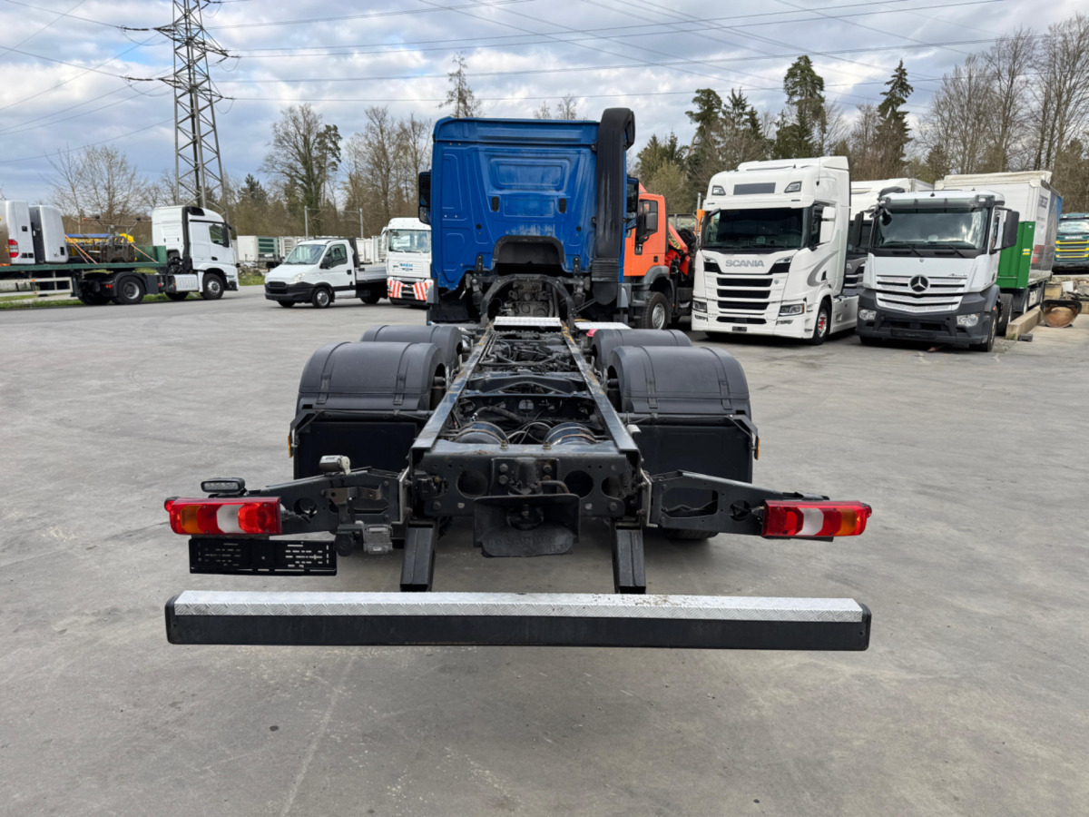 MERCEDES Actros 2545 6x2 - Camión chasis: foto 4 MERCEDES Actros 2545 6x2 - Camión chasis: foto 4