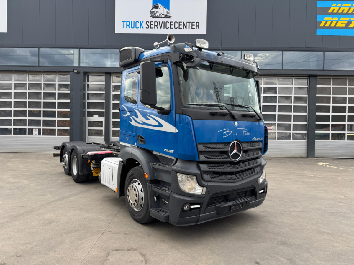 MERCEDES Actros 2545 6x2 - Camión chasis: foto 3 MERCEDES Actros 2545 6x2 - Camión chasis: foto 3