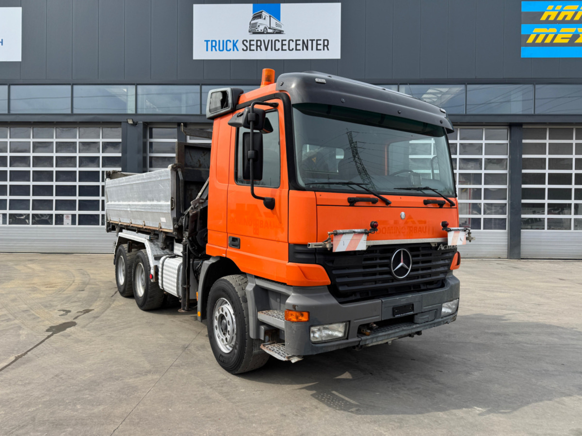 MERCEDES Actros 2653 V8 Hiab 135-4 - Camión grúa: foto 5 MERCEDES Actros 2653 V8 Hiab 135-4 - Camión grúa: foto 5