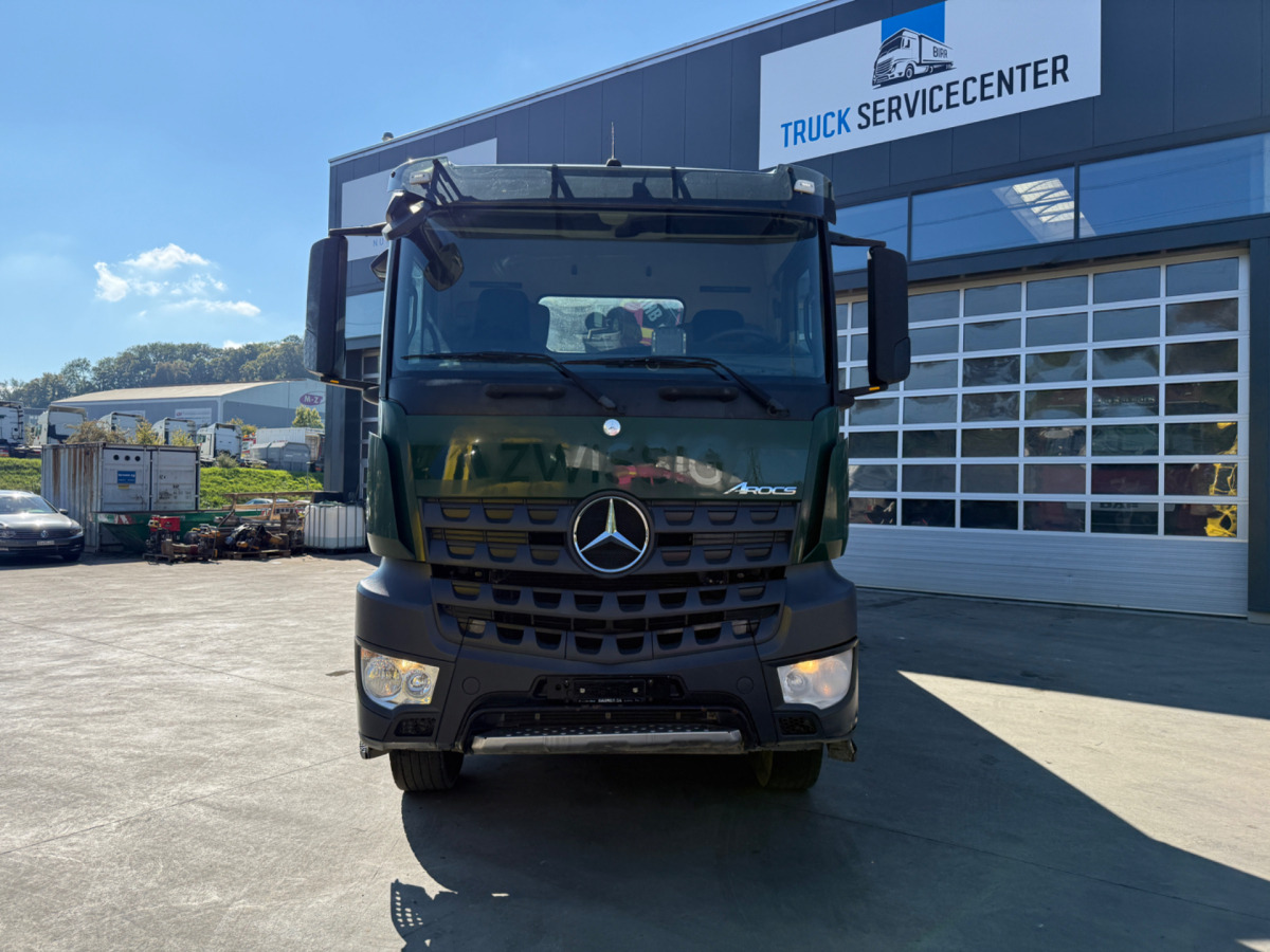 MERCEDES Arocs 3242 8x4 Hiab 166-4 - Camión volquete, Camión grúa: foto 4 MERCEDES Arocs 3242 8x4 Hiab 166-4 - Camión volquete, Camión grúa: foto 4