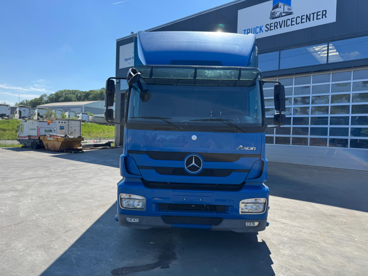MERCEDES Axor 1833 4x2 - Camión lona: foto 2 MERCEDES Axor 1833 4x2 - Camión lona: foto 2