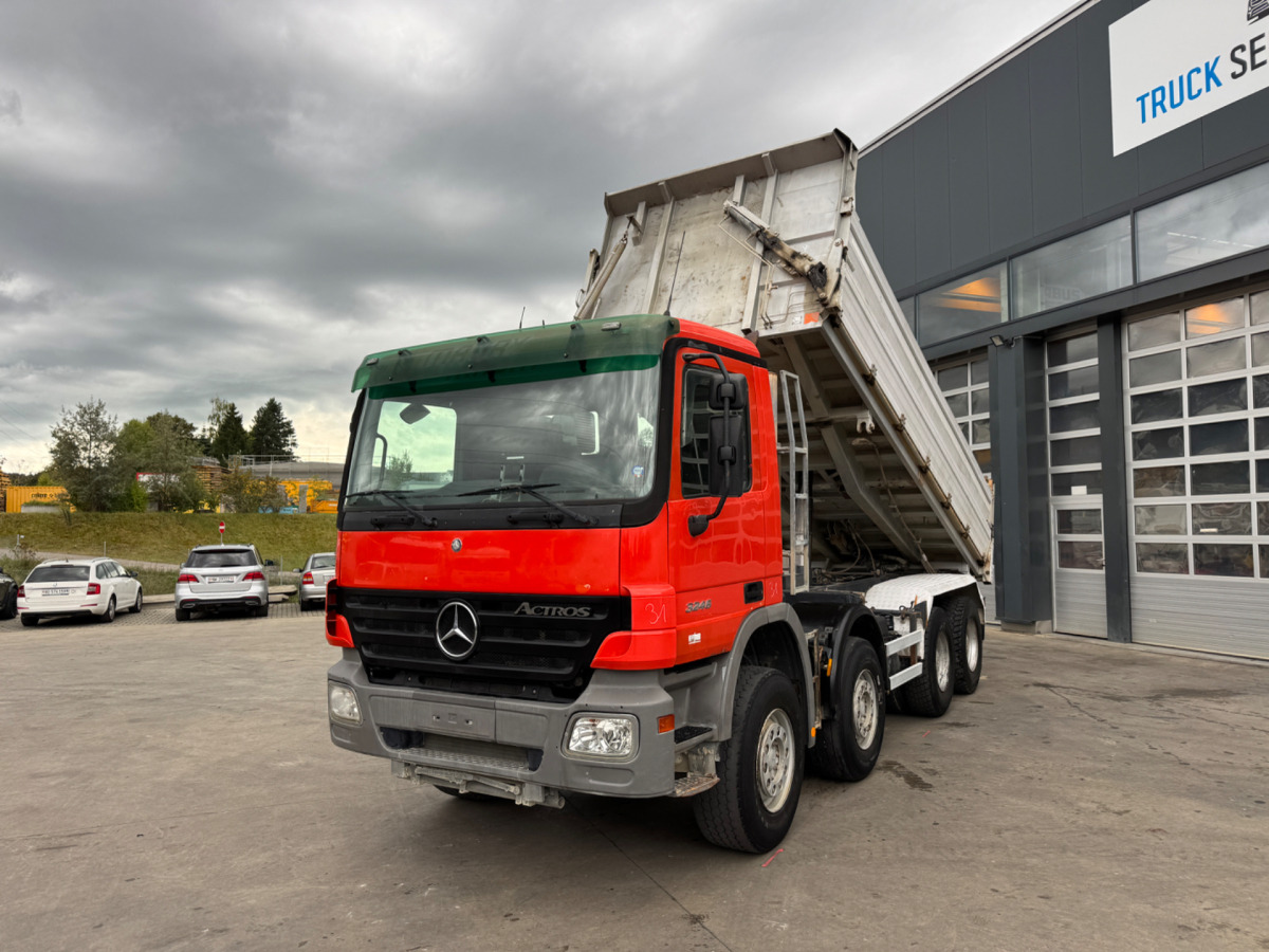 MERCEDES BENZ ACTROS 3246 C3390 - Camión volquete: foto 1 MERCEDES BENZ ACTROS 3246 C3390 - Camión volquete: foto 1