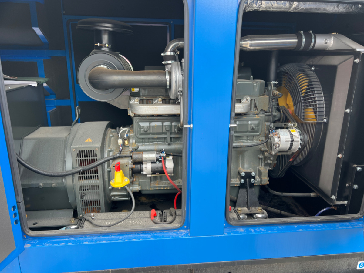 Marke Field Energy 140KVA/110KVA - Generador industriale: foto 4 Marke Field Energy 140KVA/110KVA - Generador industriale: foto 4